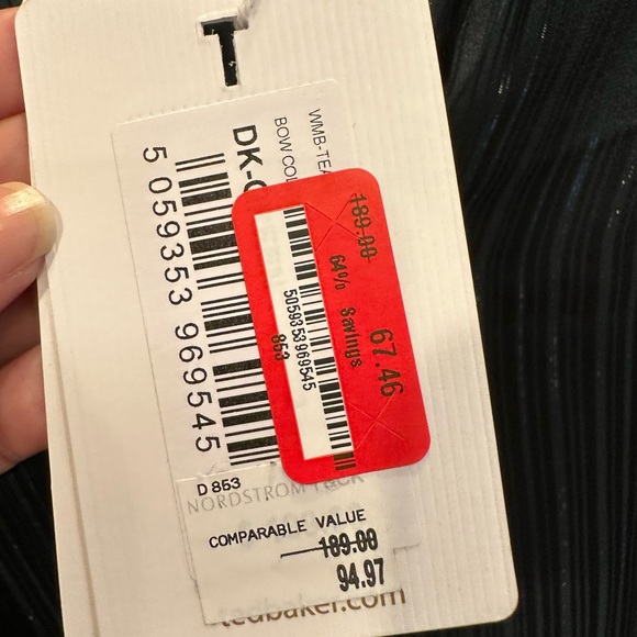 Gorgeous Dark Green Blouse - Picture 3 of 3